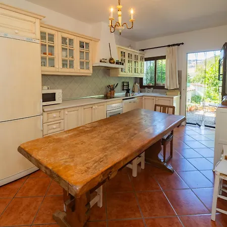 Cubo's La Cimada 1 Bed&breakfast Guest house *