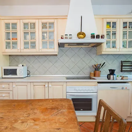 Cubo's La Cimada 1 Bed&breakfast Guest house