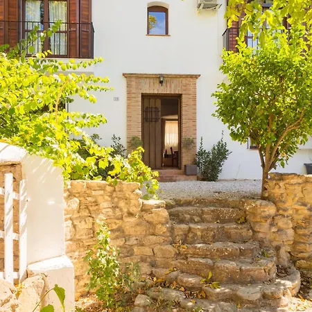 Cubo's La Cimada 1 Bed&breakfast Guest house