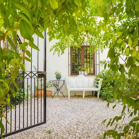 Cubo's La Cimada 1 Bed&breakfast Guest house *